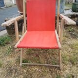 Fauteuil de jardin ancien en bois et tissu rouge