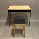 Bibliothèque modulable et tabouret en métal noir et hêtre, 1960