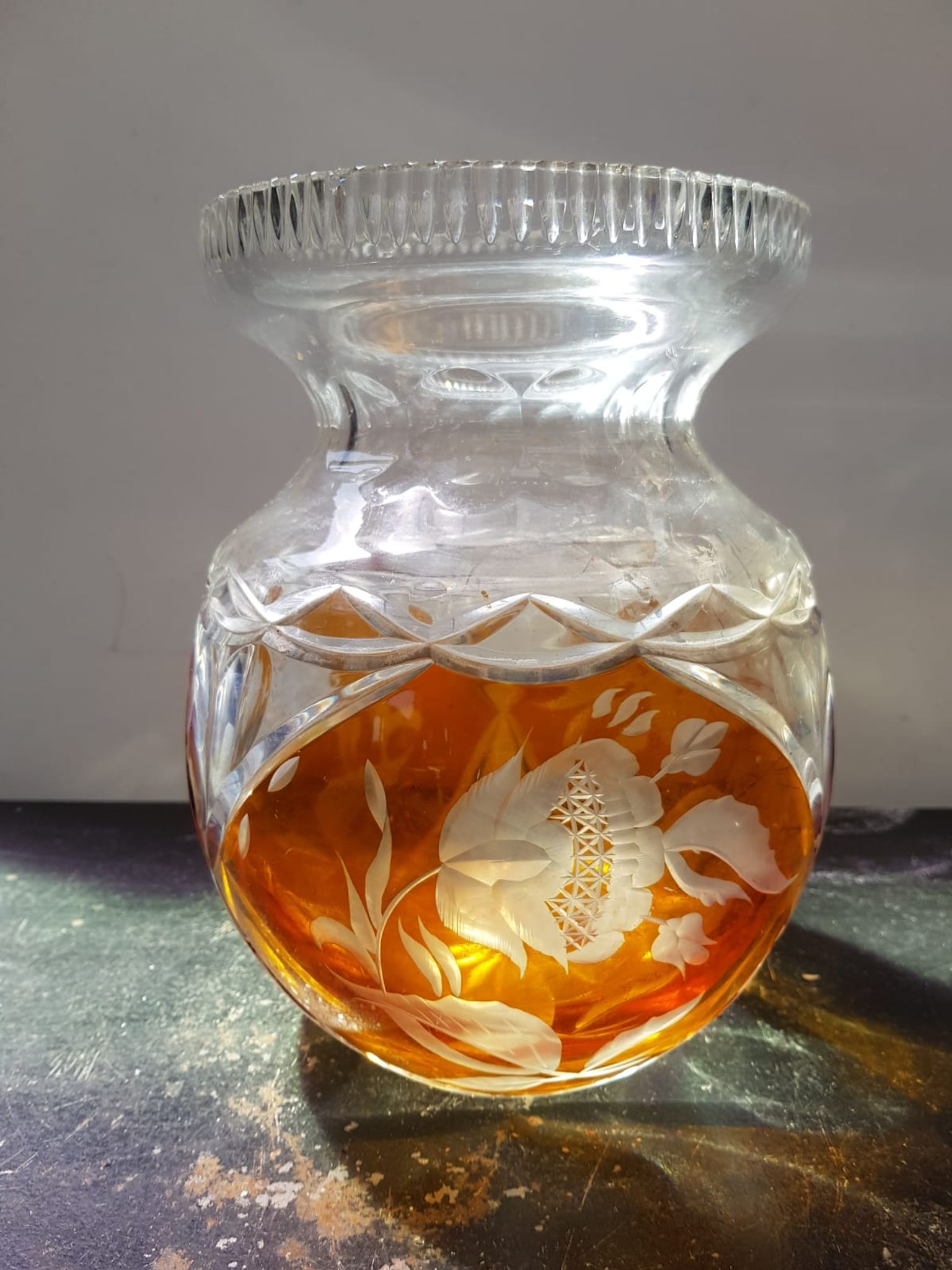 Ancien Vase Cristal Taillé Transparent & Orange Décor Fleurs Vintage