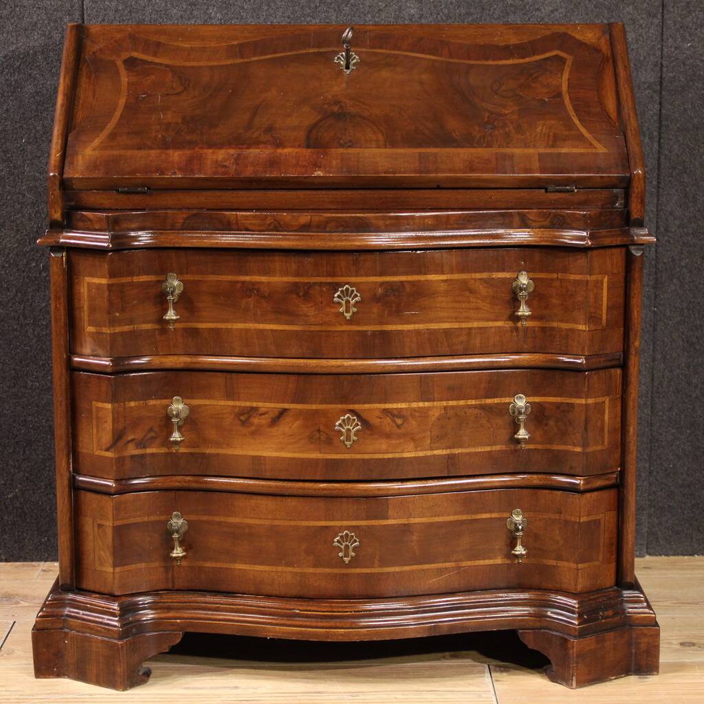 Small Venetian bureau of the 20th century