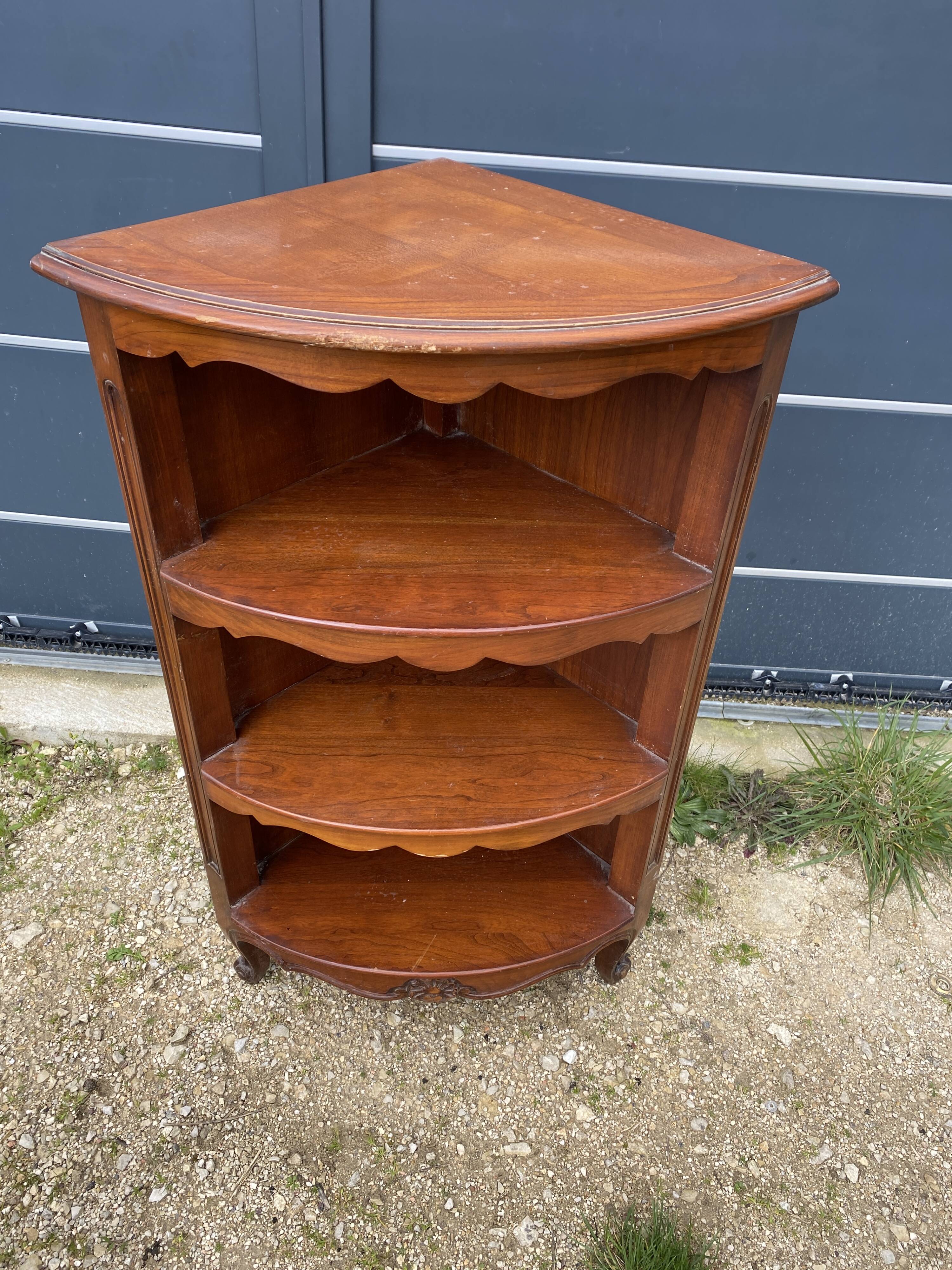 corner cabinet