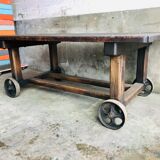 Rolling coffee table