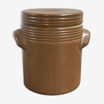 Sandstone salt pot