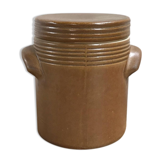 Sandstone salt pot