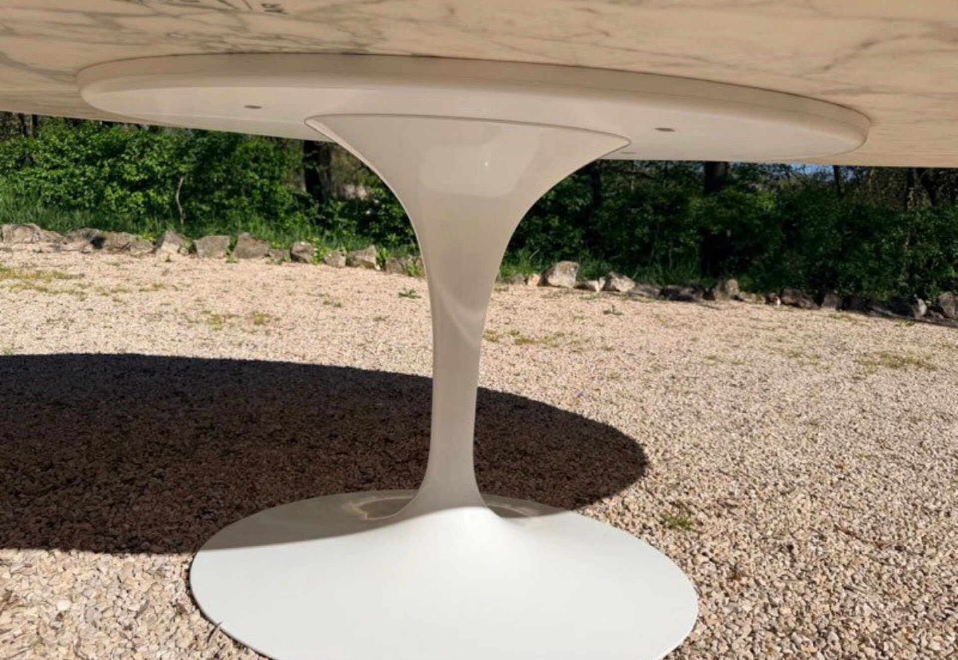 Oval table knoll 244x137 Eero Saarinen tulip