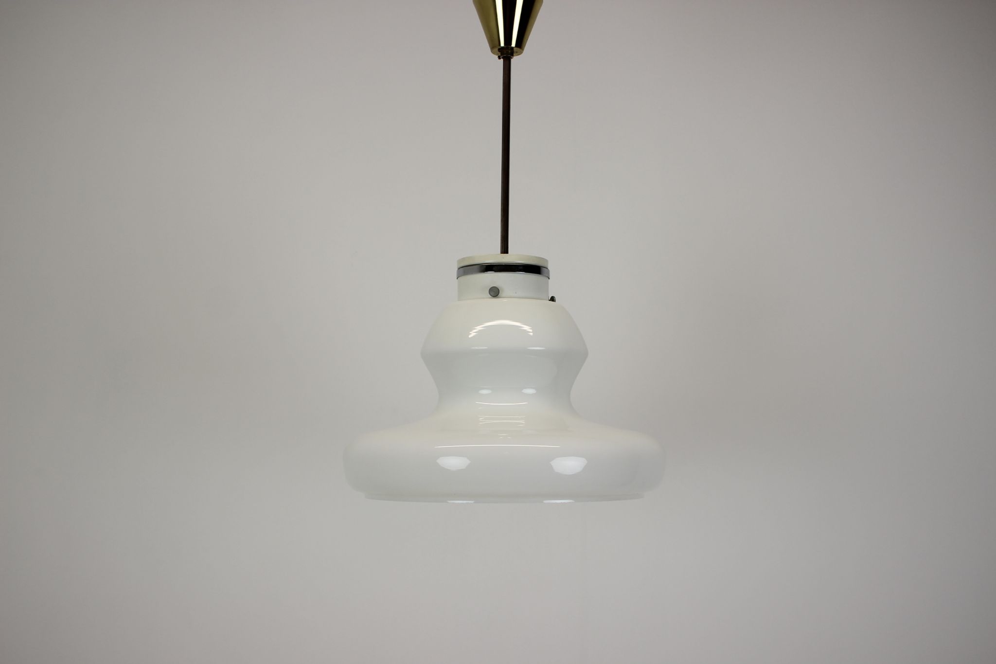Pédant en verre du milieu du siècle par napako, années 1960