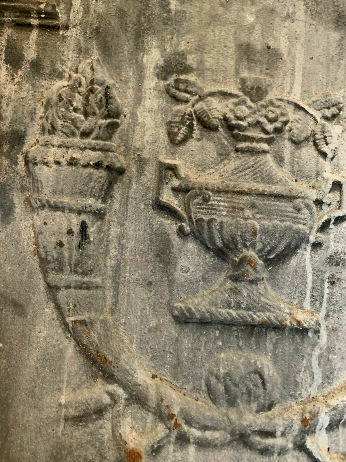 Fireplace bottom plate in cast iron XX century