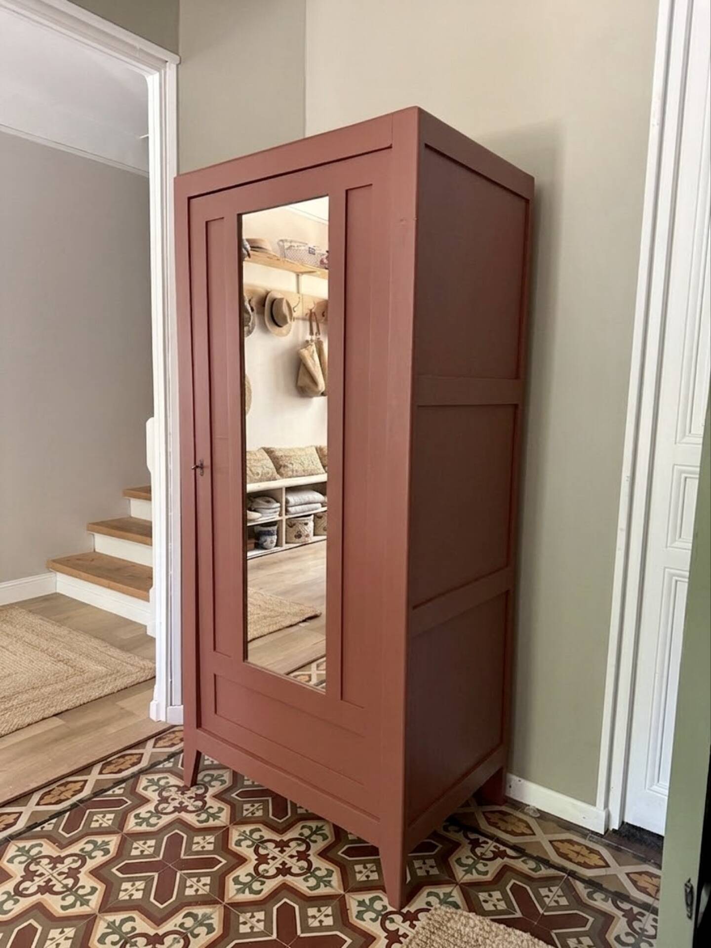 Armoire parisienne