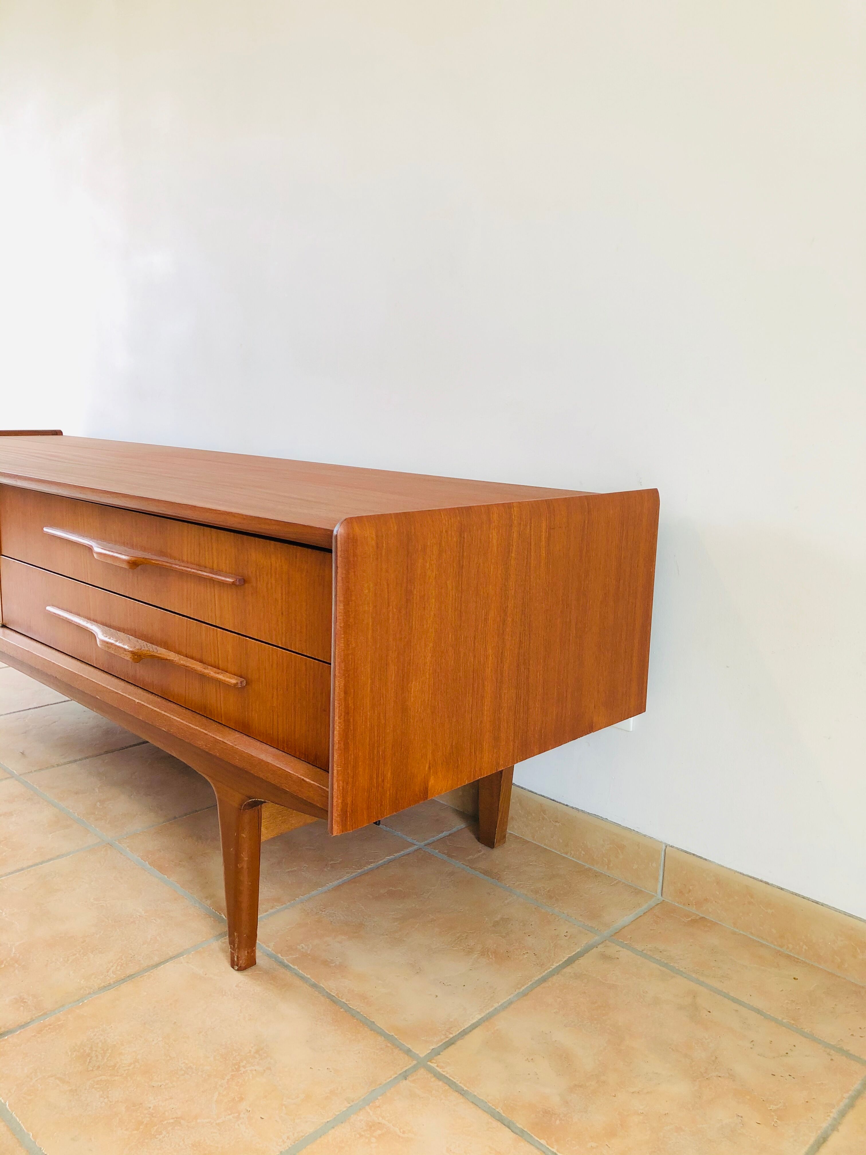 Scandinavian bass line in teak 1960