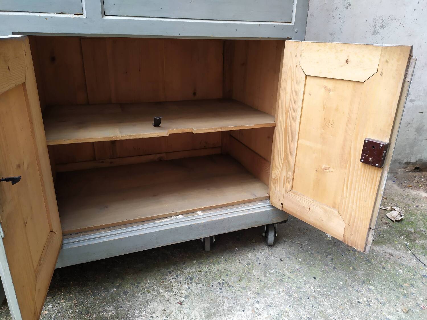 Gray patinated kitchen cabinet