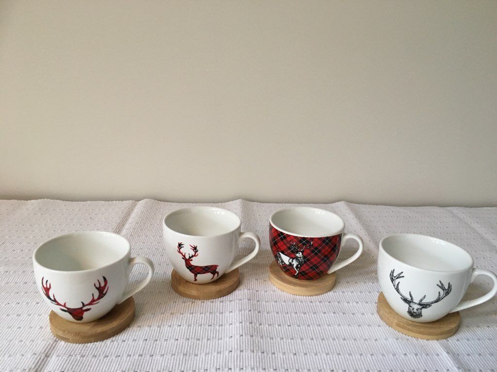 Lot of 4 cups deer pattern