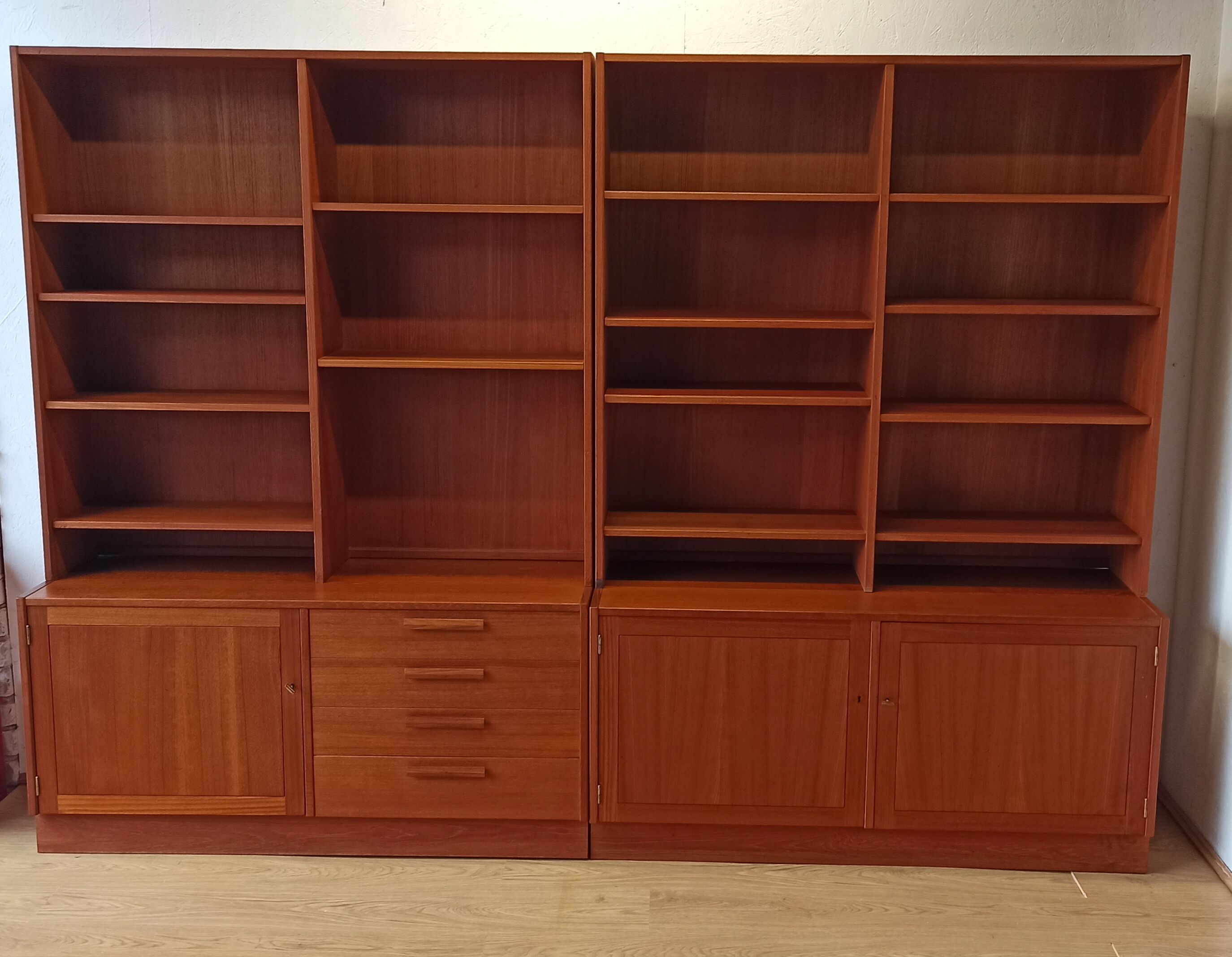 Bookcase by Nils Jonsson for Troeds, 1960