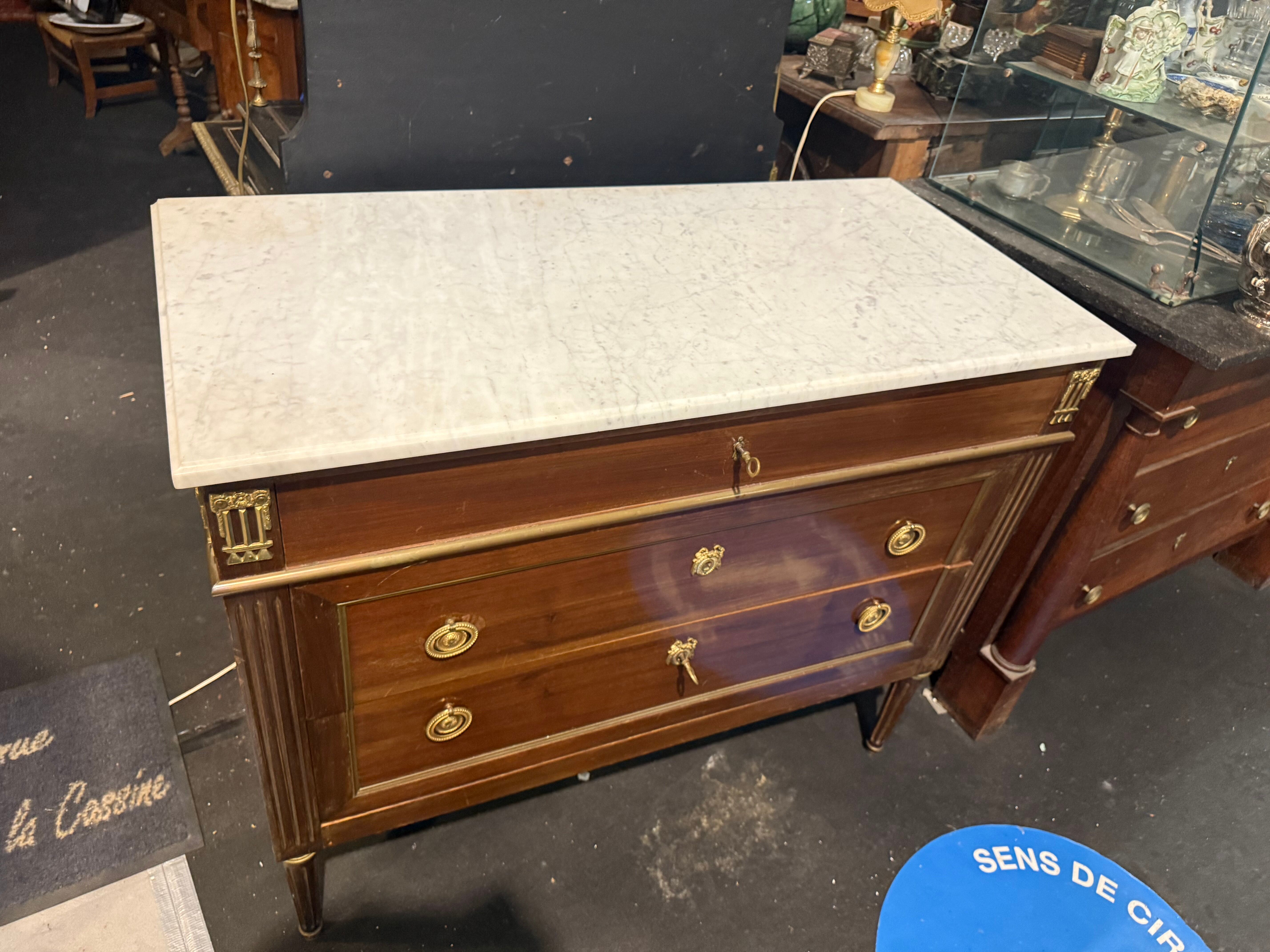 Commode Louis XVI
