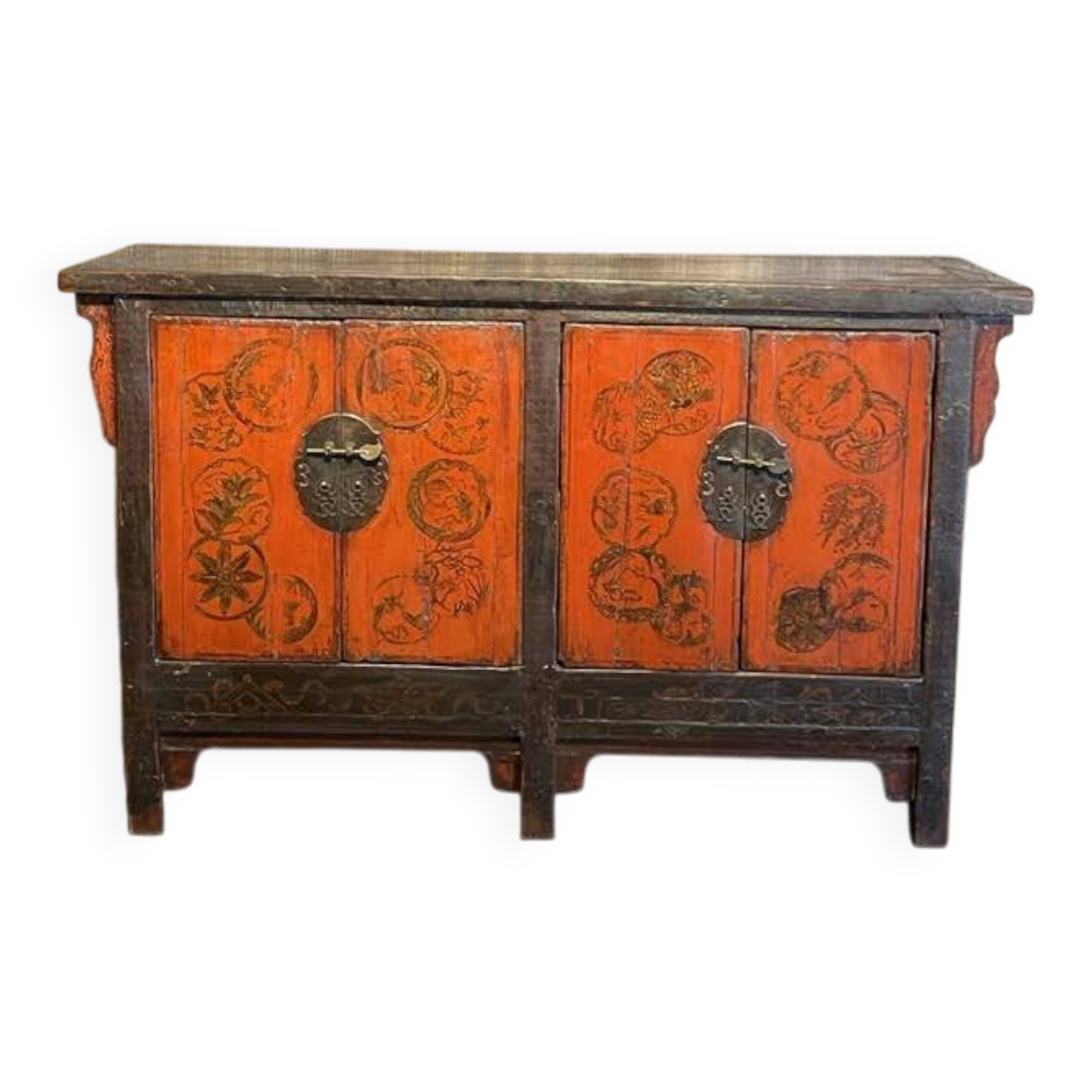 Antique Chinese buffet with 4 doors