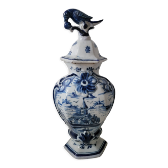 Potiche vase with Chinese lid