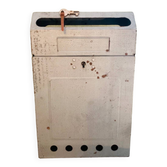 Old mailbox