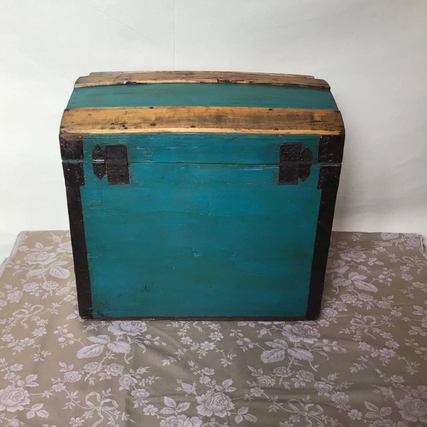 Old curved trunk hat trunk template