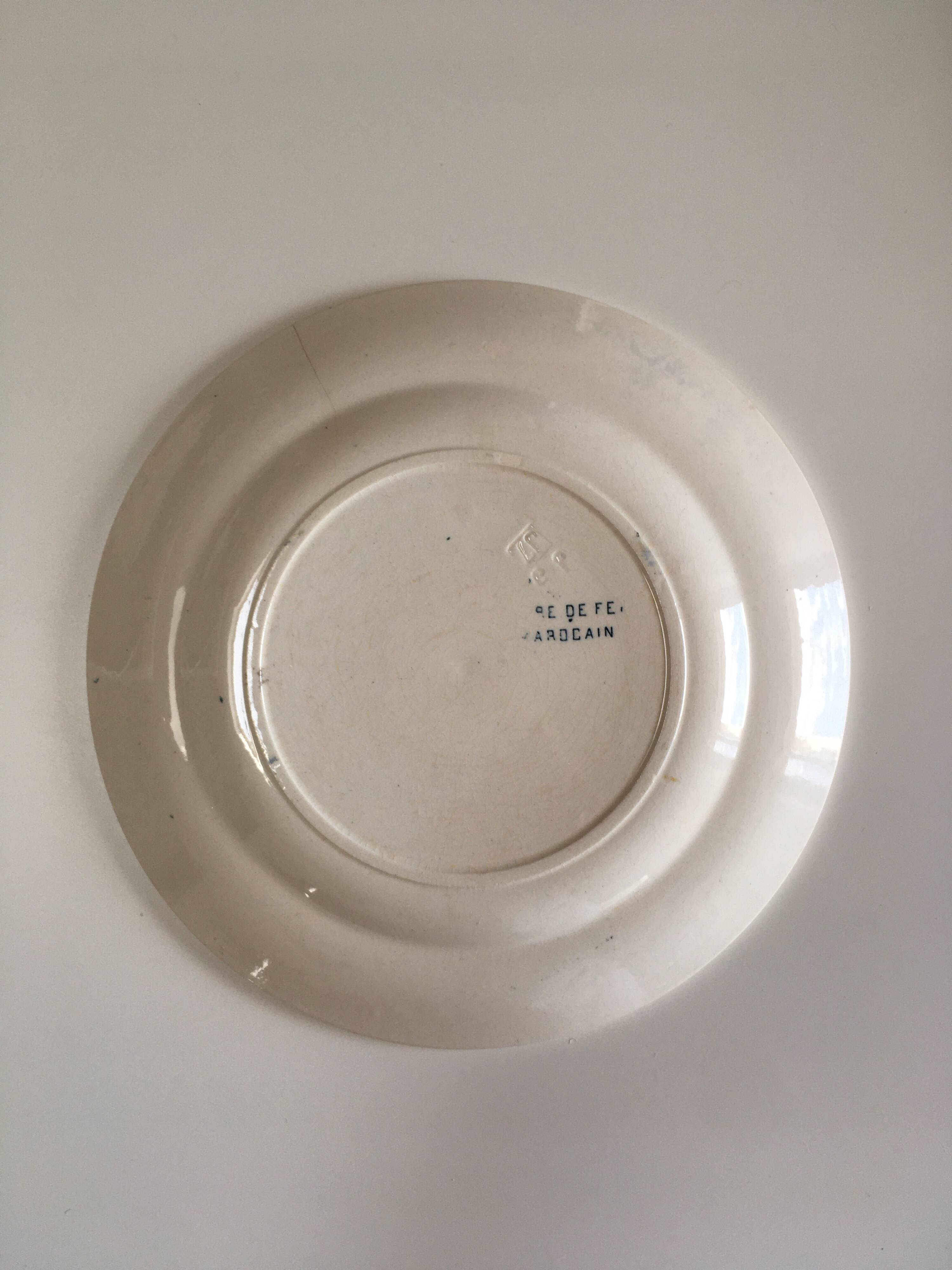 8 plates Moroccan model in earthenware - French manufacture