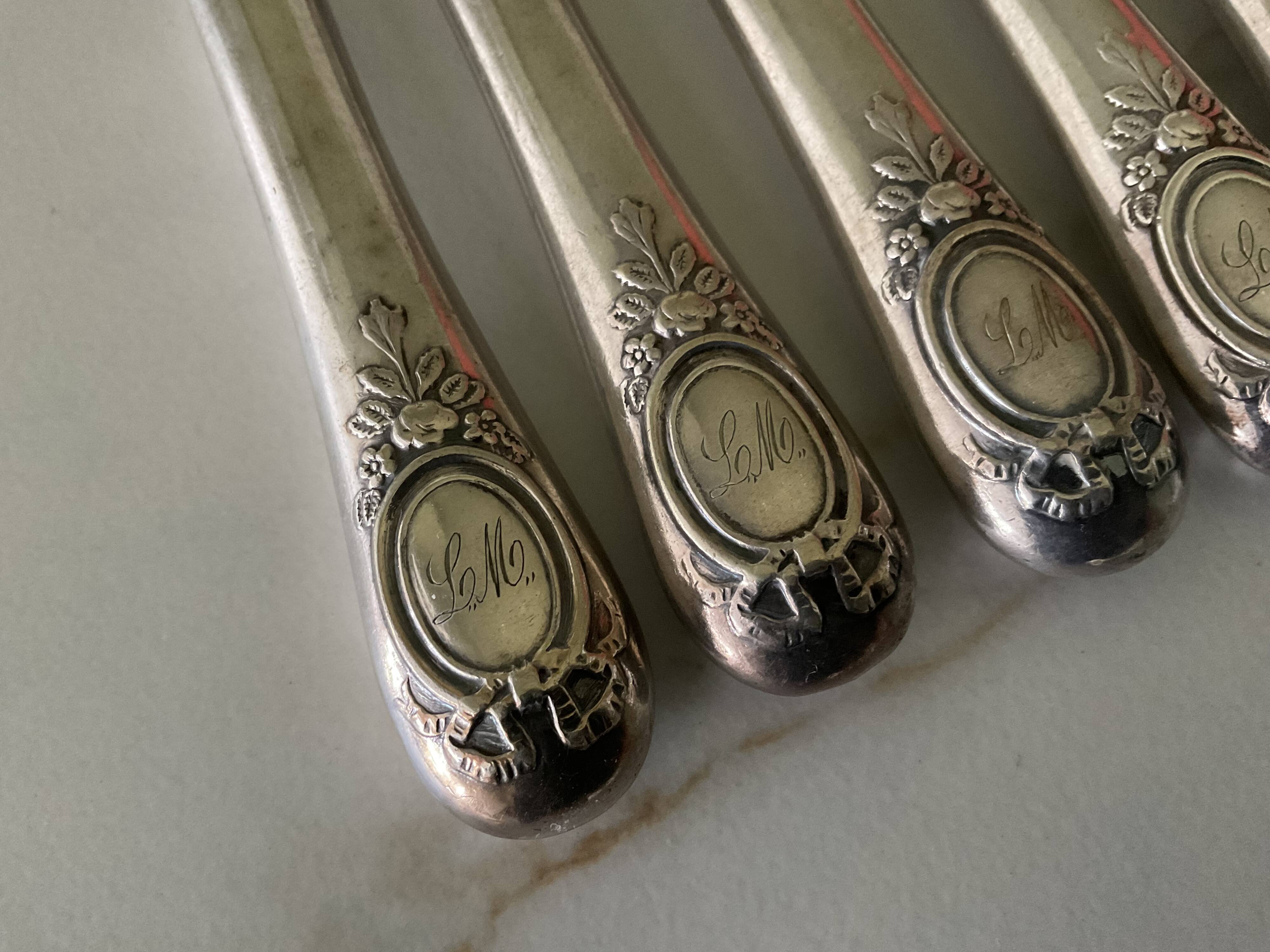 Box of 6 Boulenger knives. Antique. Monogrammed LM.