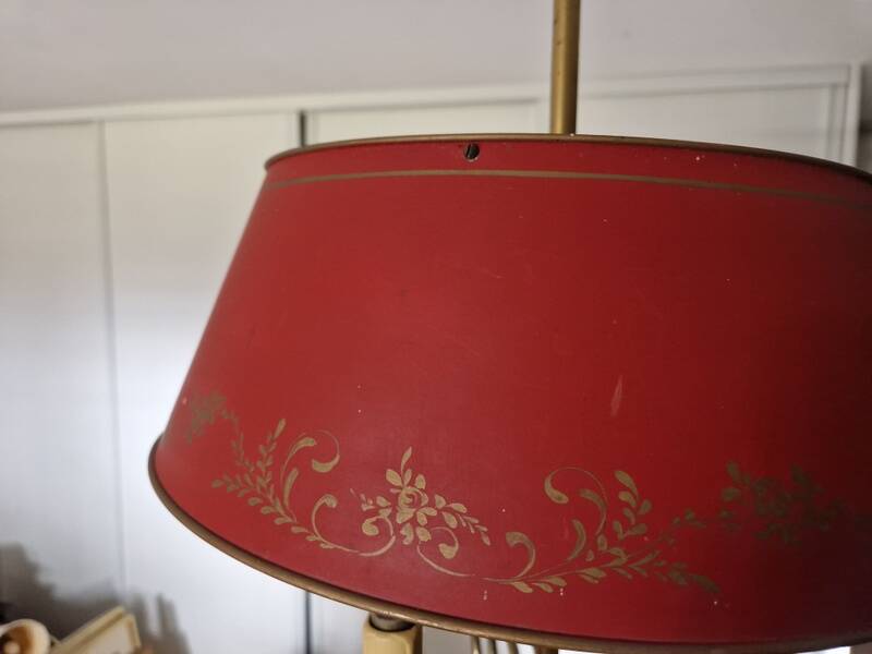 Lustre said metal chandelier with 3 lights in hunting horns.