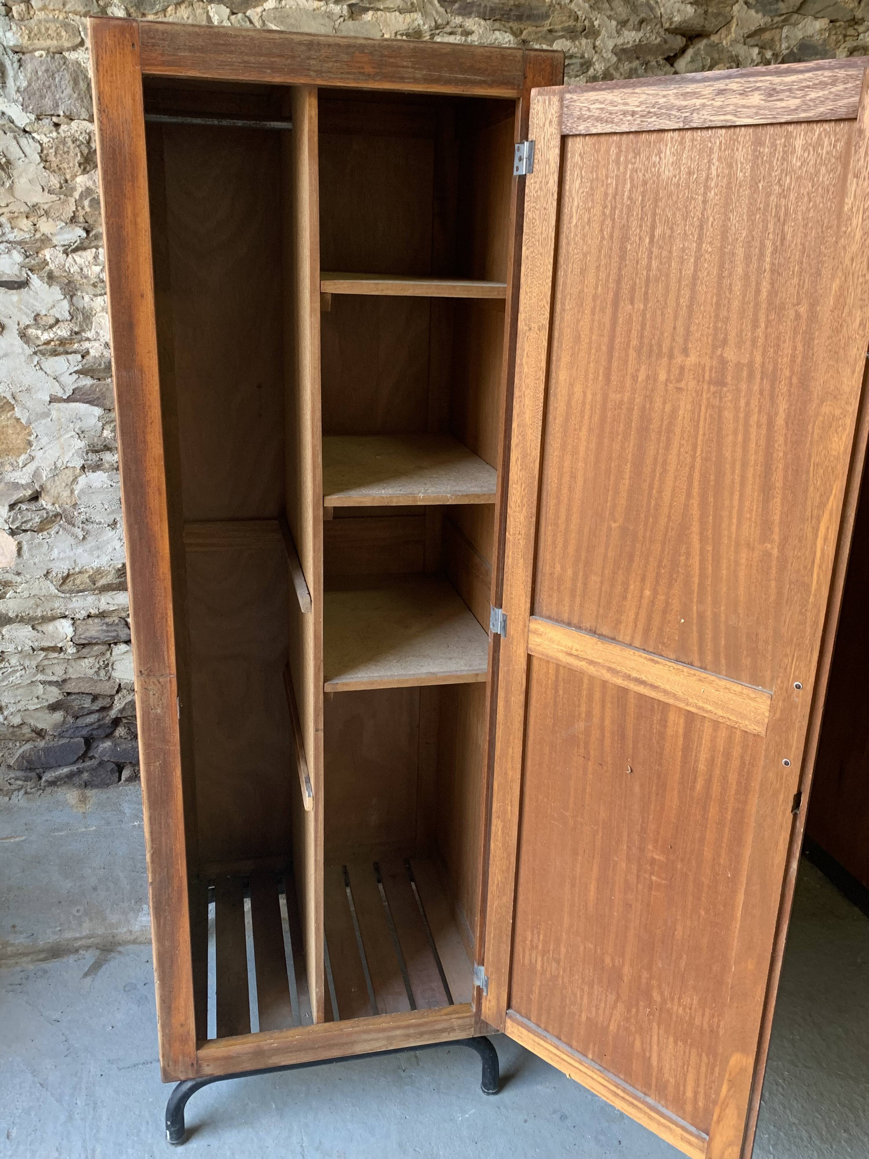 Armoire d’école en bois 1 porte