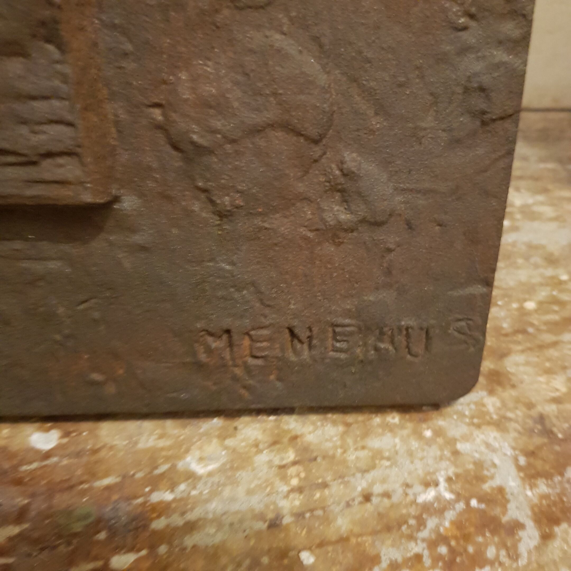 Plaque de cheminée fonte composition abstraite Meneaus