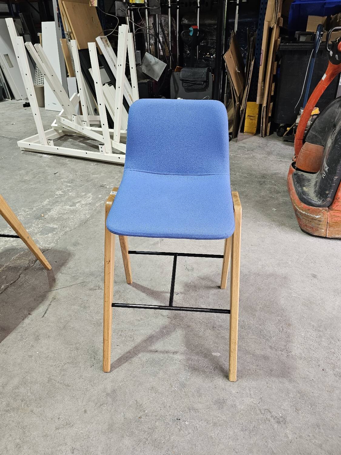 Viv Wood High Chair – Bar Height