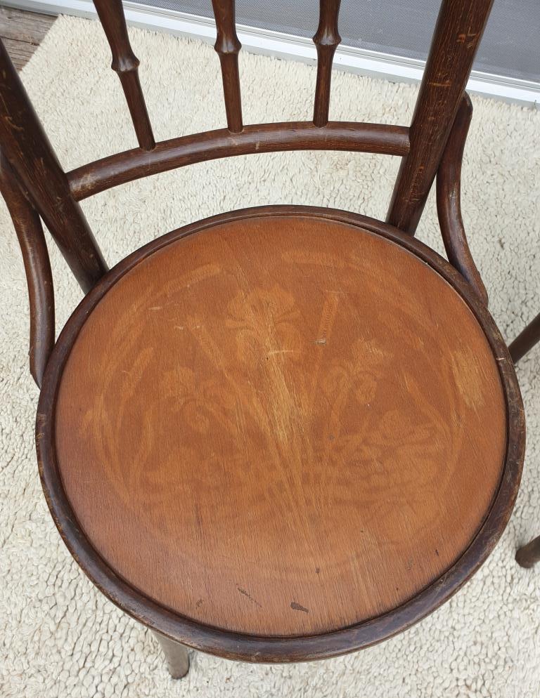 Pair chairs bistrot Thonet pyrograved design 1900 Art Nouveau