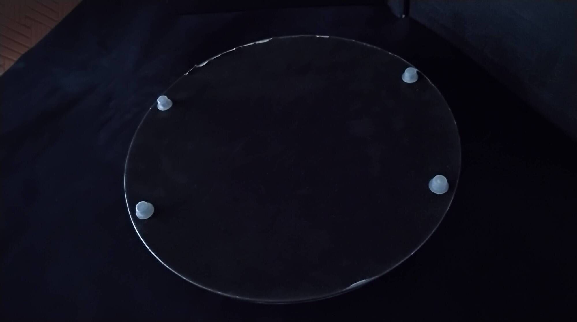 Bevelled mirror plateau