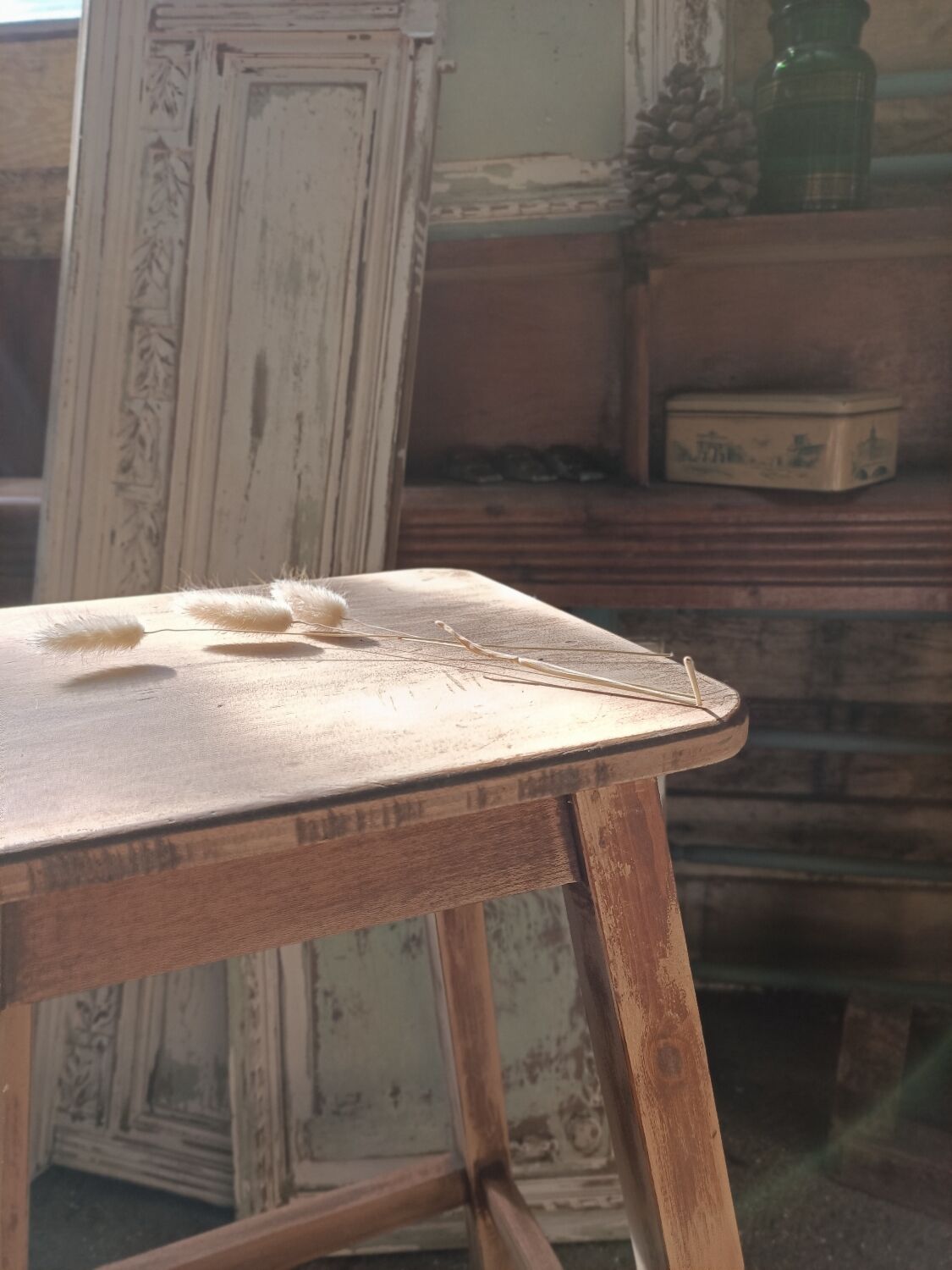 Workshop top stool