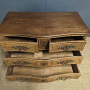 Louis XIV period chest of drawers in oak