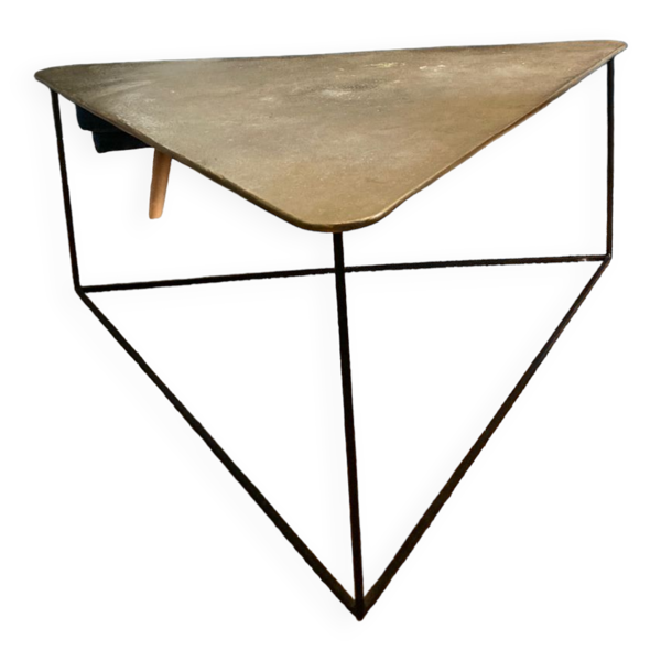 Table basse métal doré triangulaire