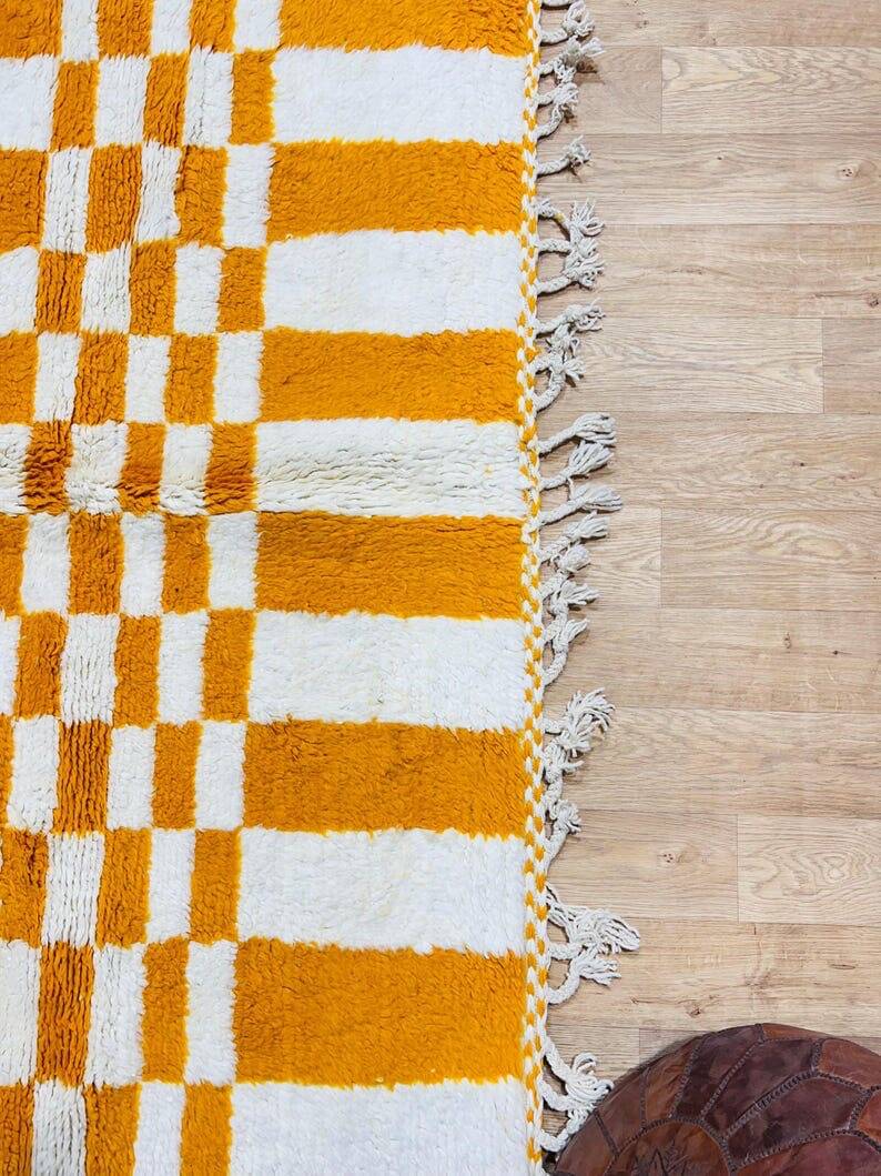 Orange Berber rug made of pure wool, handmade, 150/250 cm.