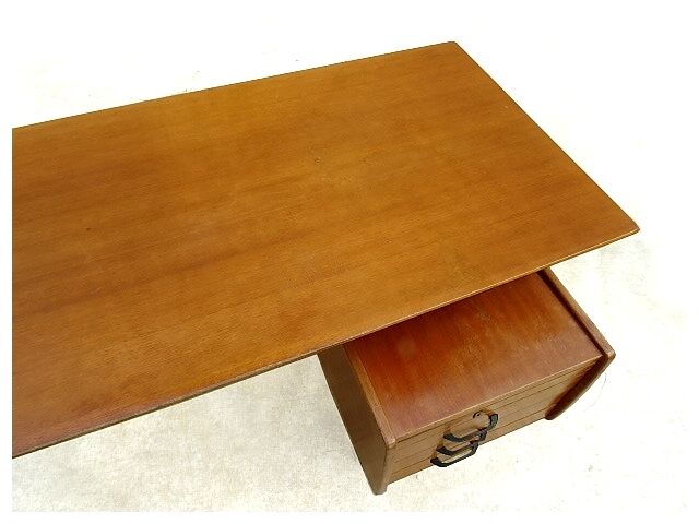 Desk of the designer Jacques Hauville vintage years 1950