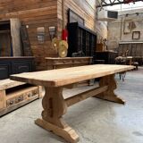 Monastery-style table in oak and elm