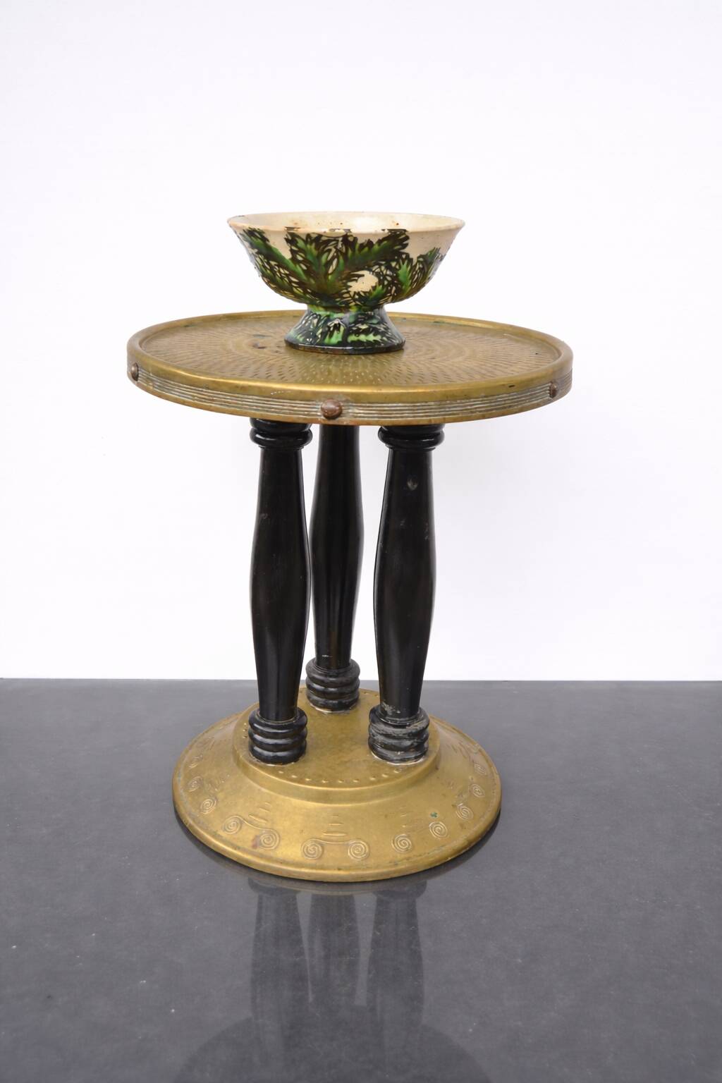 Secession-style smoking table in the style of Joseff Hoffman - 1900