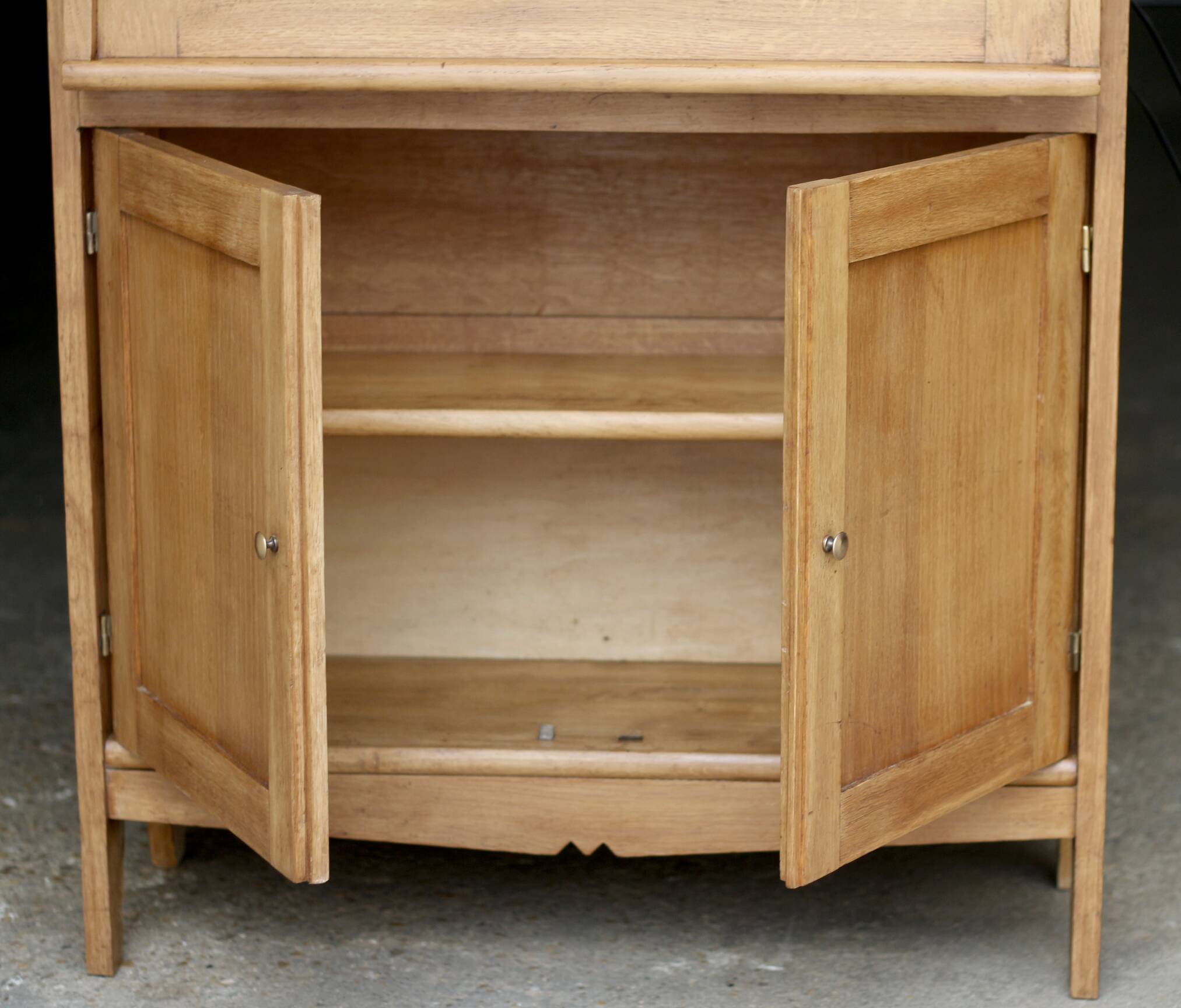 Rare: solid blonde oak secretary from the 1940s/50s. Designer.
