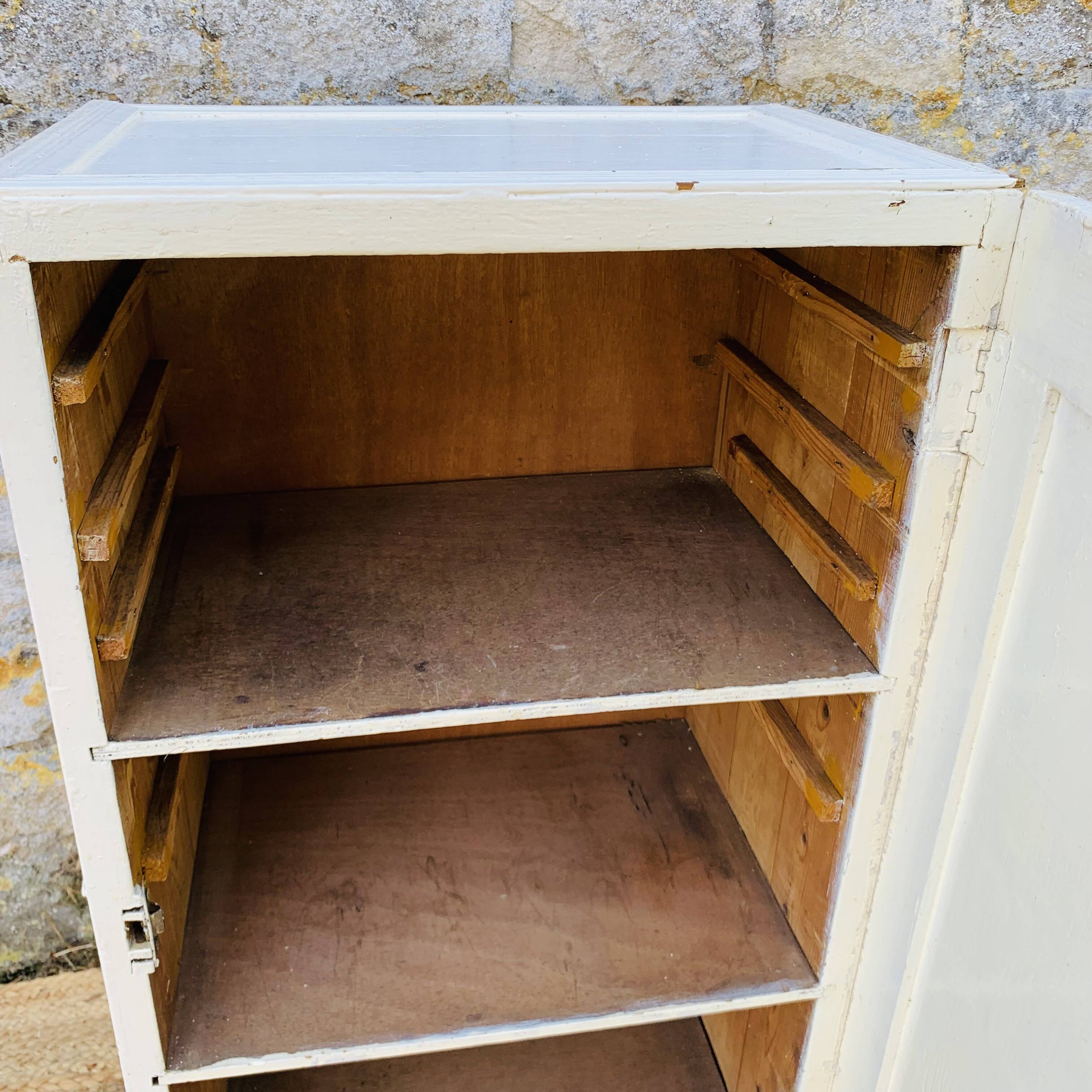 Small white Parisian piece of furniture