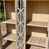 Vitrine Laquée Sculptée