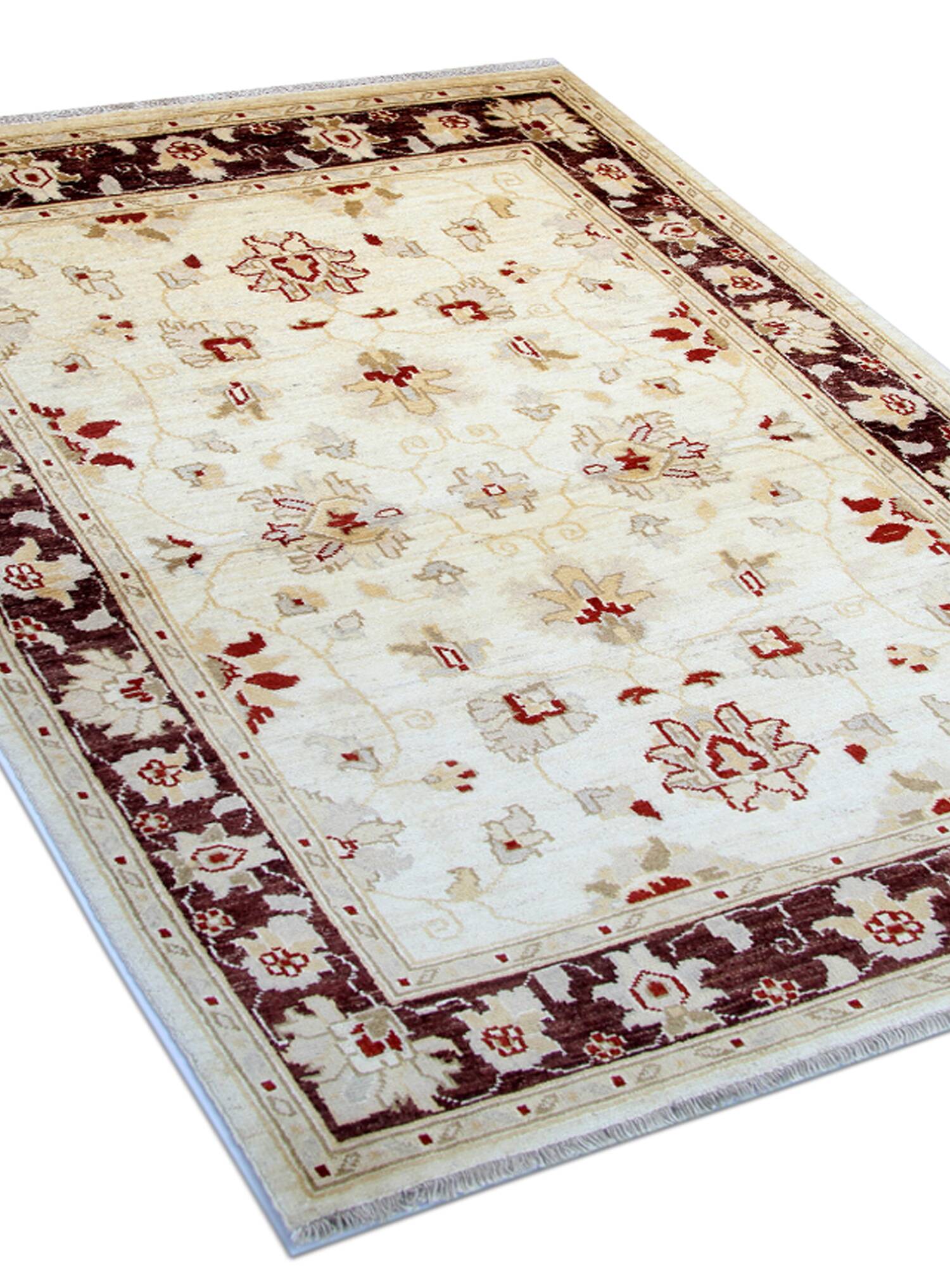 Tapis en laine crème et marron, style oriental traditionnel à motifs floraux, 106 x 150 cm