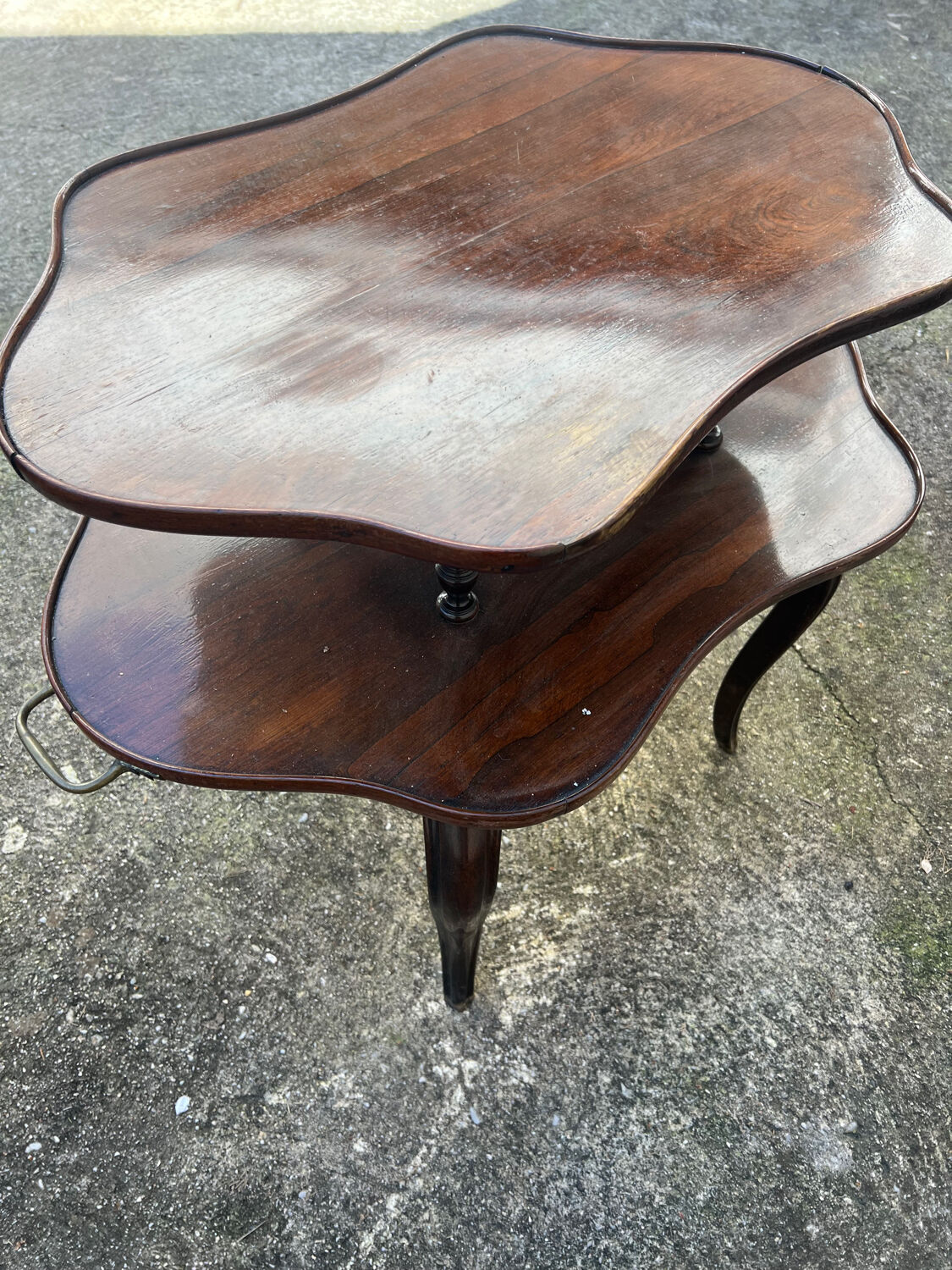 English tea serving table from the period.