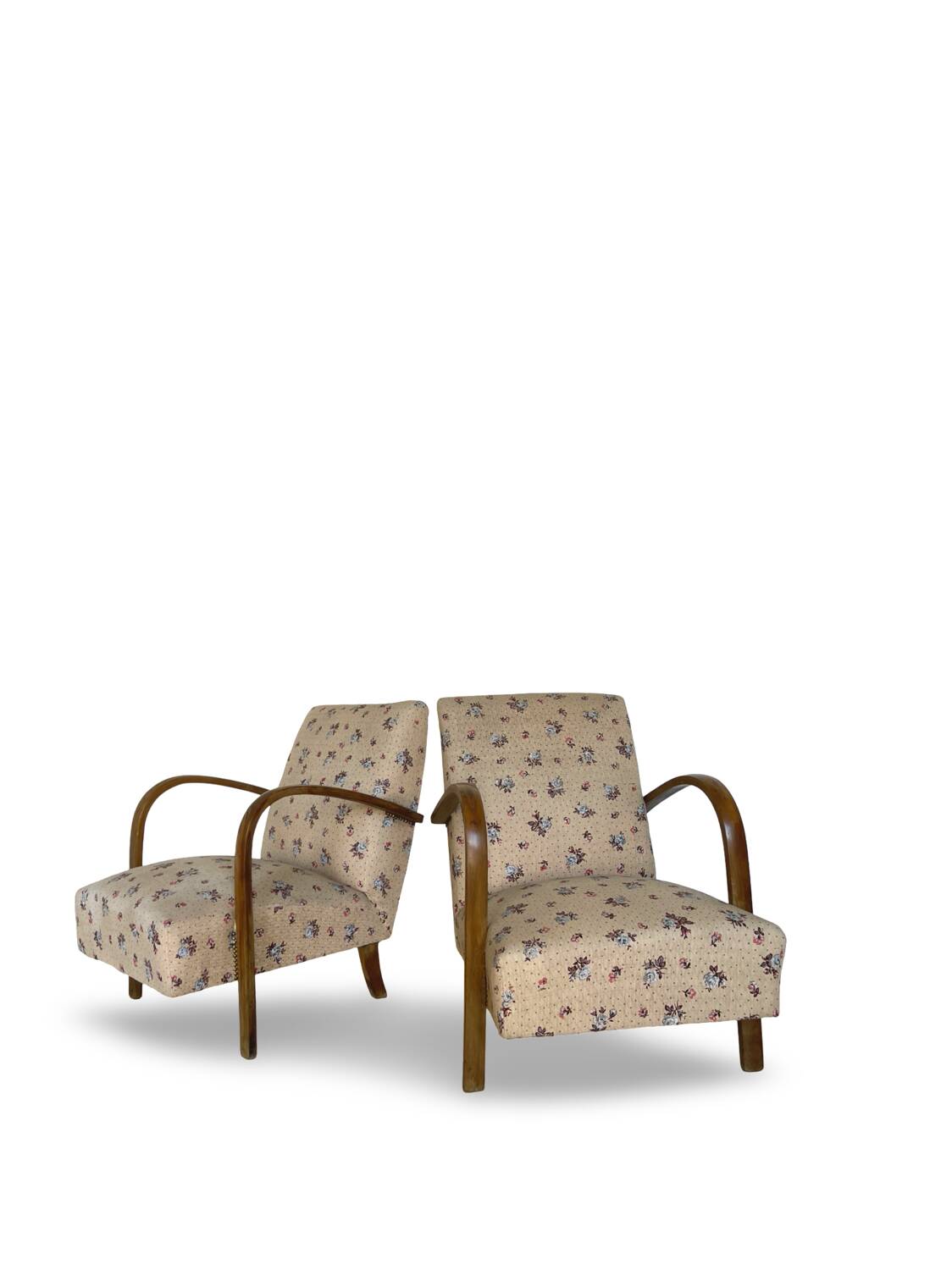 Ensemble de fauteuils Art Déco avec accoudoirs en hêtre arqués.