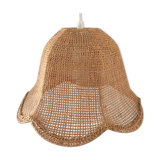Hanging lamp in wicker