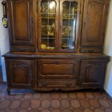 Glass-fronted cabinet