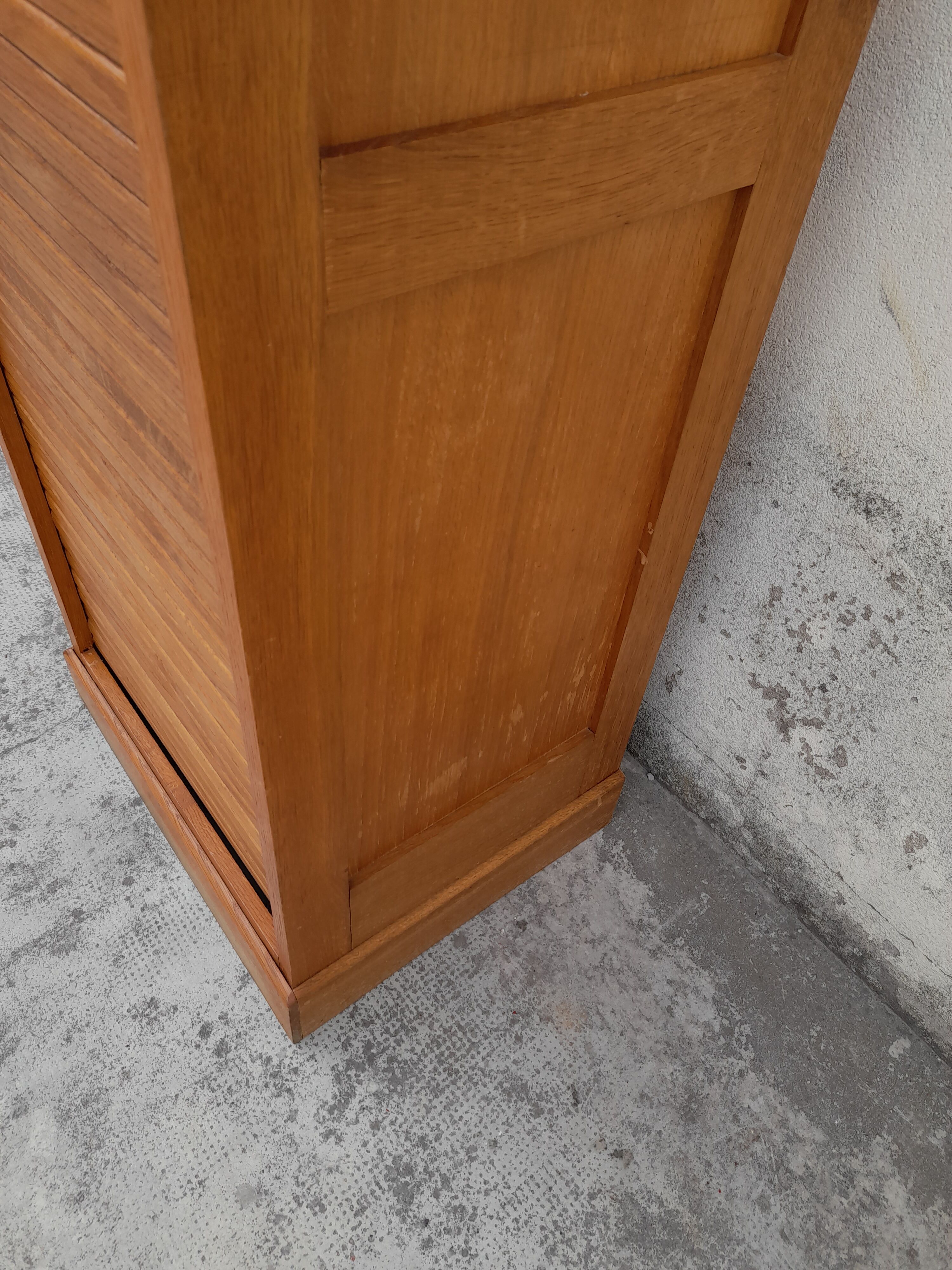 Old curtain cabinet cabinet