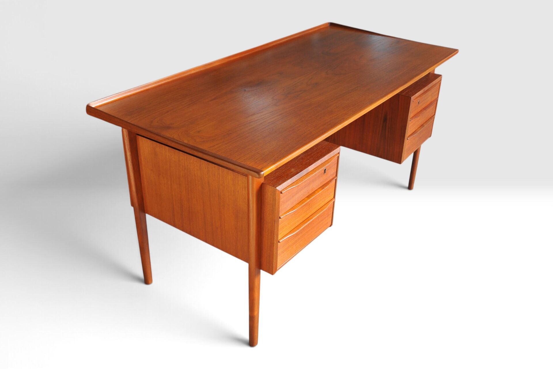 Peter Løvig desk in teak for Hedensted Møbelfabrik