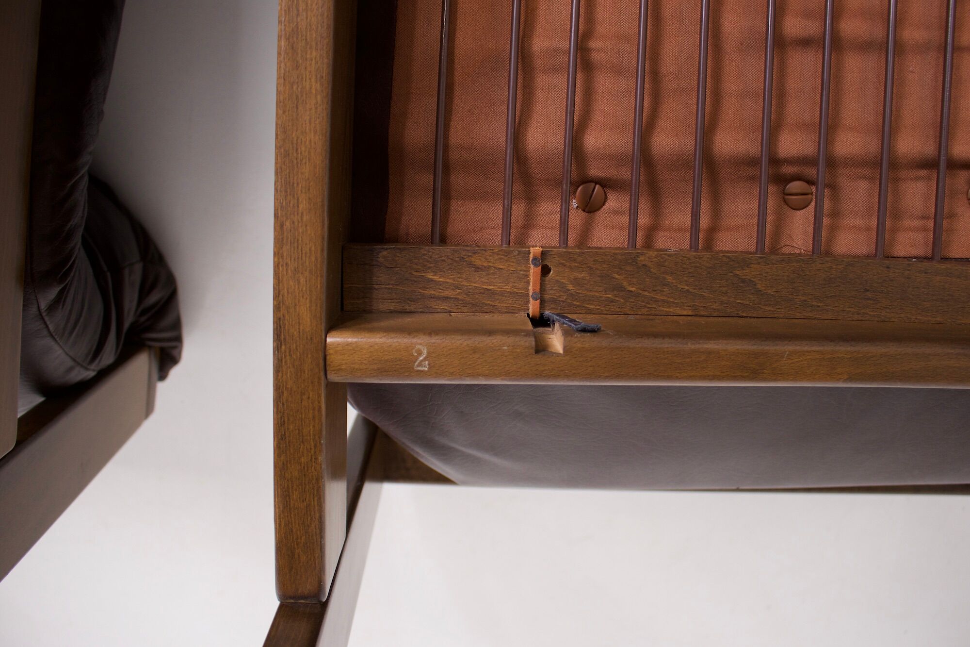 Paire de chauffeuses en cuir 1970