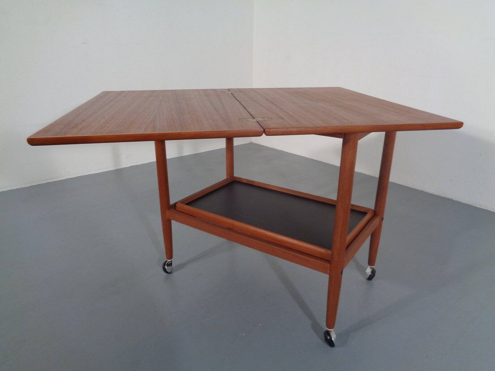 Teak Flip-Flop Expandable Cart with Removable Tray by Grete Jalk for Poul Jeppesens Møbelfabrik, Denmark, 1960s