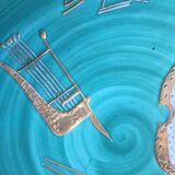 Cut vintage musical décor