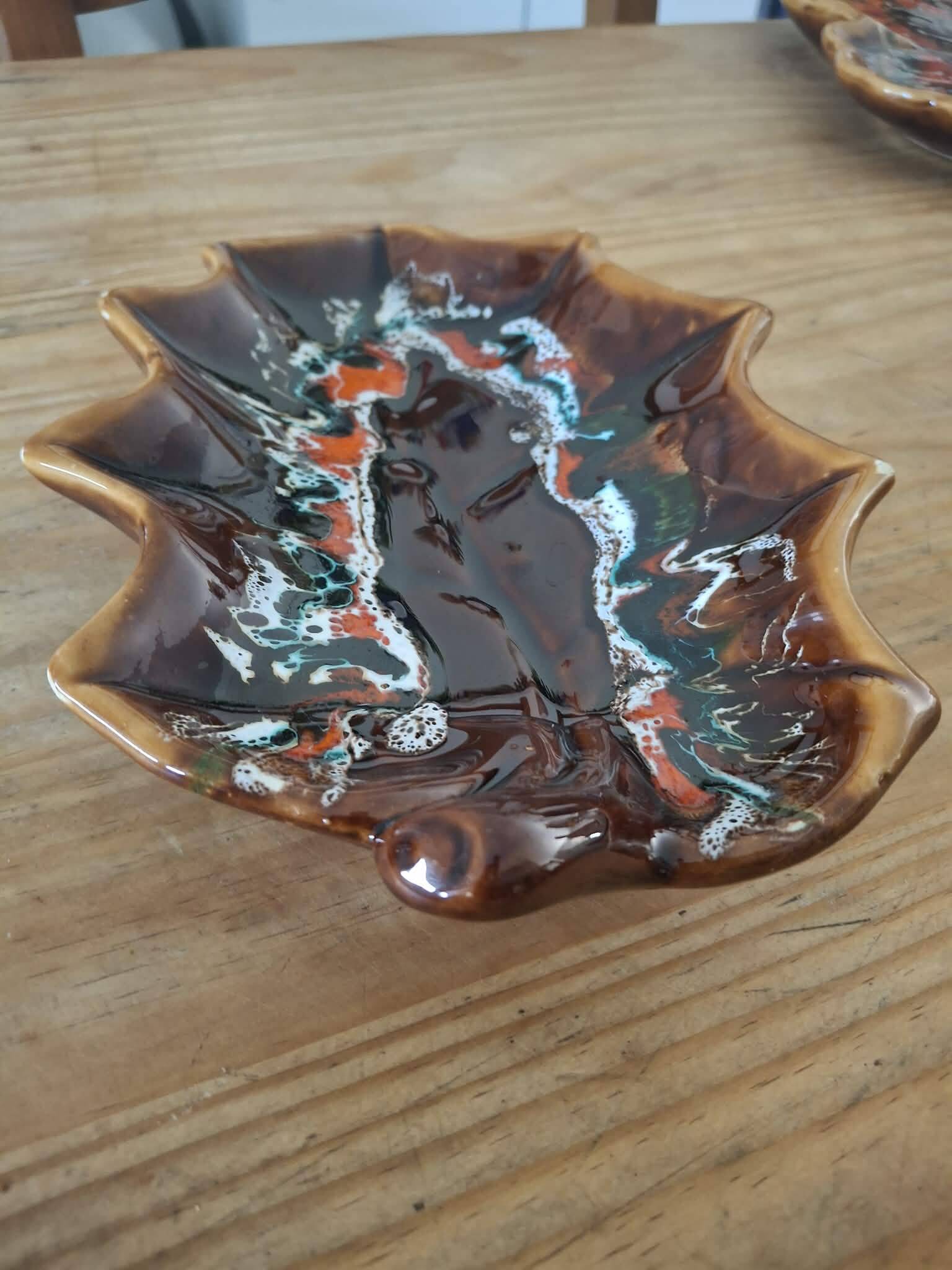 Catchall, small dish in Vallauris ceramic in the shape of a leaf.